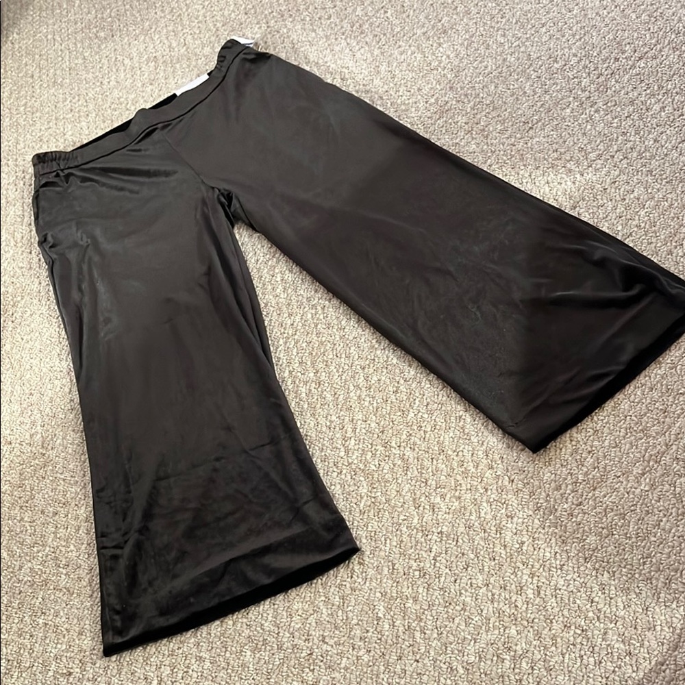 Old Navy wide-leg pull-on velvet pants, black, size L NWT!